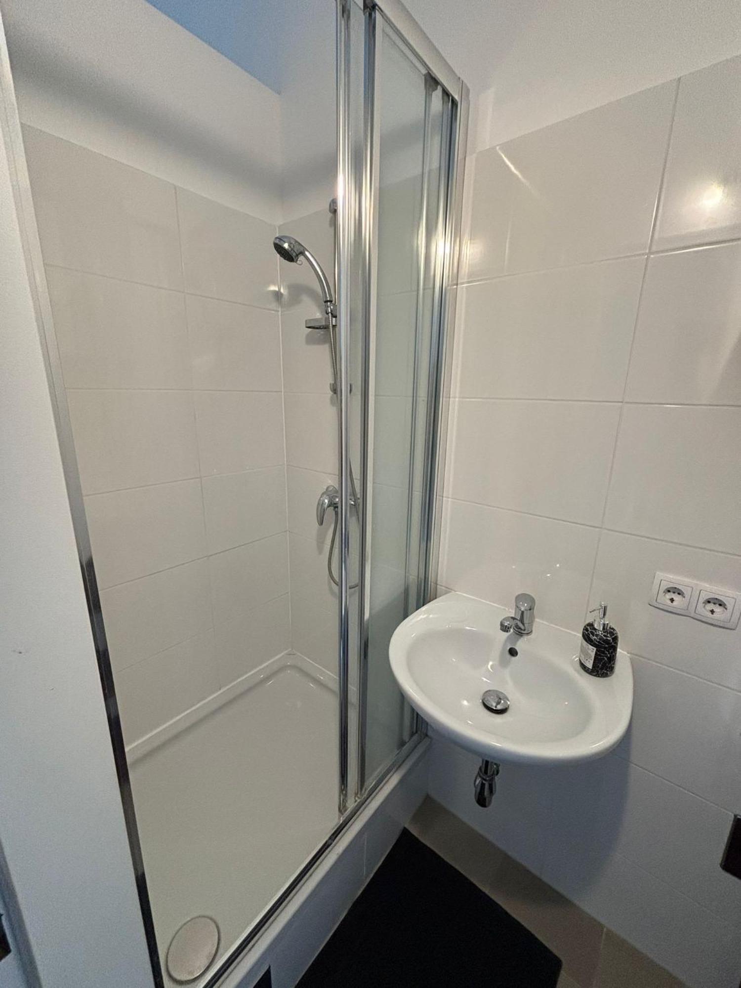 Charming Apartment Wien Zimmer foto